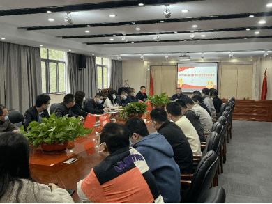 南平市住建局局長張長發深入到企業宣講黨的二十大精神