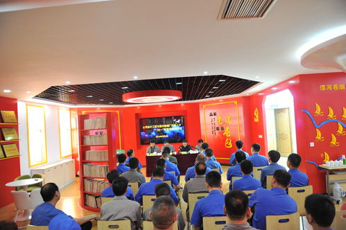 漯河卷煙廠 舉行河南中煙公司金葉工匠與廠技能人才 一對(duì)一 師帶徒結(jié)對(duì)儀式