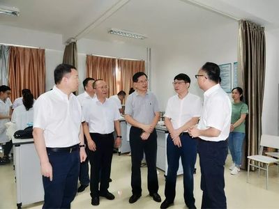 【調研】福建醫(yī)科大學校領導蒞臨附屬南平第一醫(yī)院調研
