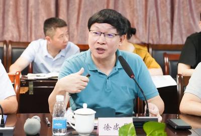 南平市衛(wèi)健委黨組書記、主任黃水彪一行蒞臨南平市第一醫(yī)院調(diào)研指導(dǎo)