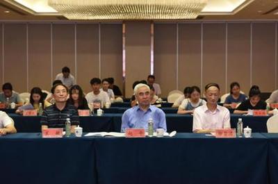 用點(diǎn)點(diǎn)“熒光”點(diǎn)亮希望 中國癌癥基金會(huì)“囊螢計(jì)劃”助力南平貧困學(xué)子圓夢成才